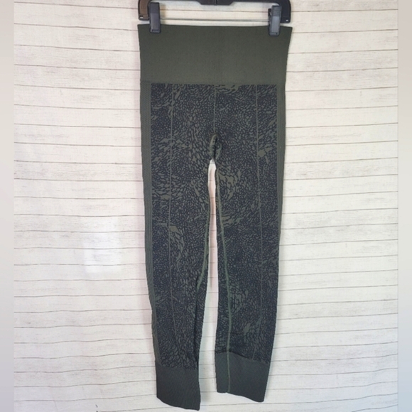 lululemon athletica Pants - LULULEMON EBB TO STREET LEGGINGS, SZ 2